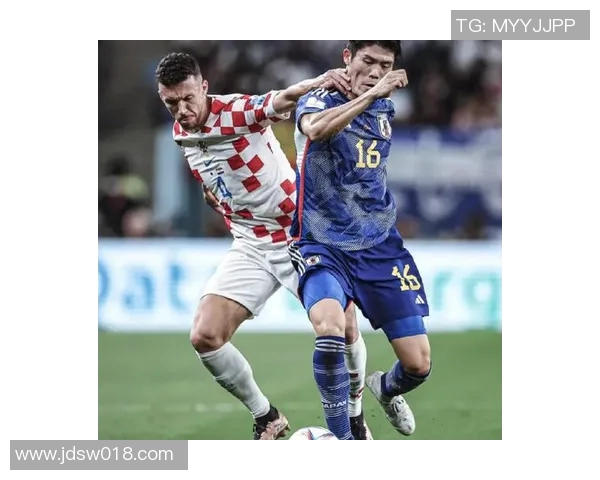 佩里西奇在国际米兰的多面手角色助力球队边路攻防转换