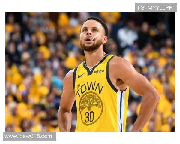 徐彬巧妙拦截传球展现出色防守能力助力球队逆转局势