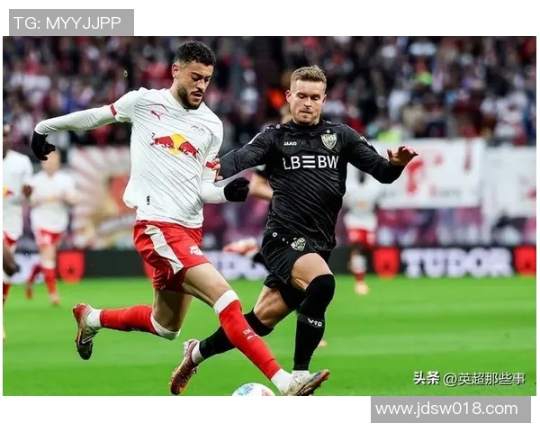 拜仁客场胜利,稳坐德甲榜首继续领跑 拜仁客场胜利,稳坐德甲榜首继续领跑