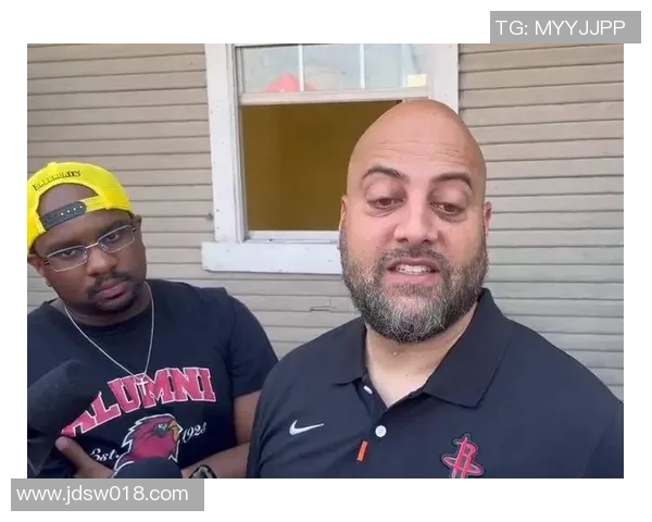 火箭主力伤缺复出,球队迎来重要一战 火箭主力伤缺复出,球队迎来重要一战