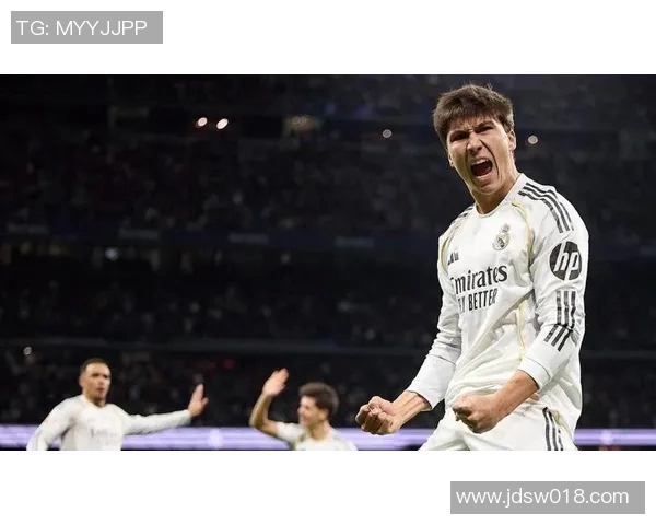 皇马遭巴萨逆转,锋线进攻遇困境,C罗替补未能改变比赛命运 皇马遭巴萨逆转,锋线进攻遇困境,C罗替补未能改变比赛命运